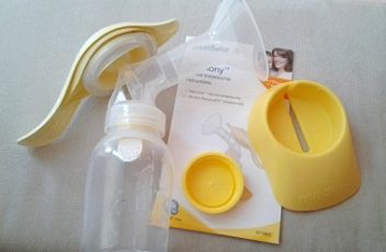 bang gia sua chua may hut sua medela