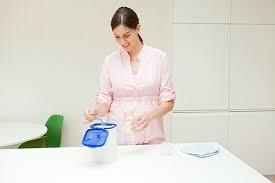 sai lam thuong khi khi pha sua cho tre