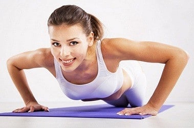 giup nguc me khong bi chay sau khi sinh